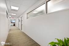 08-Floor 2 Hallway_SLS_-7617