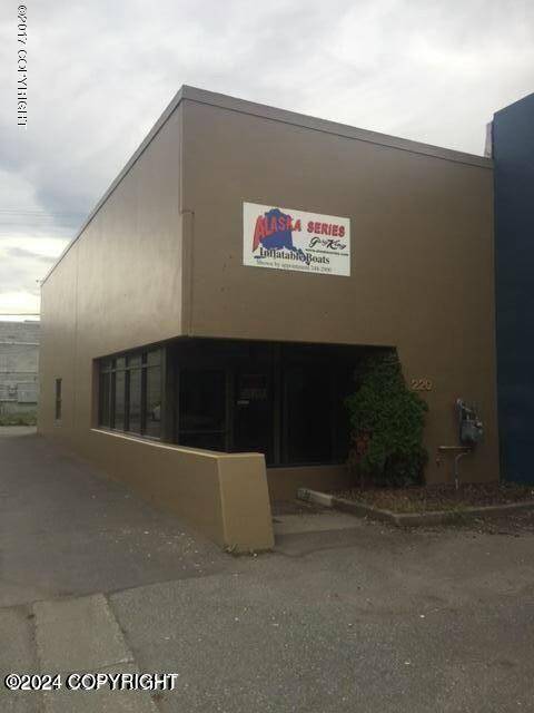220 Center Court, Anchorage