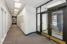 01-Entry 2-Hallway_SLS_-0535