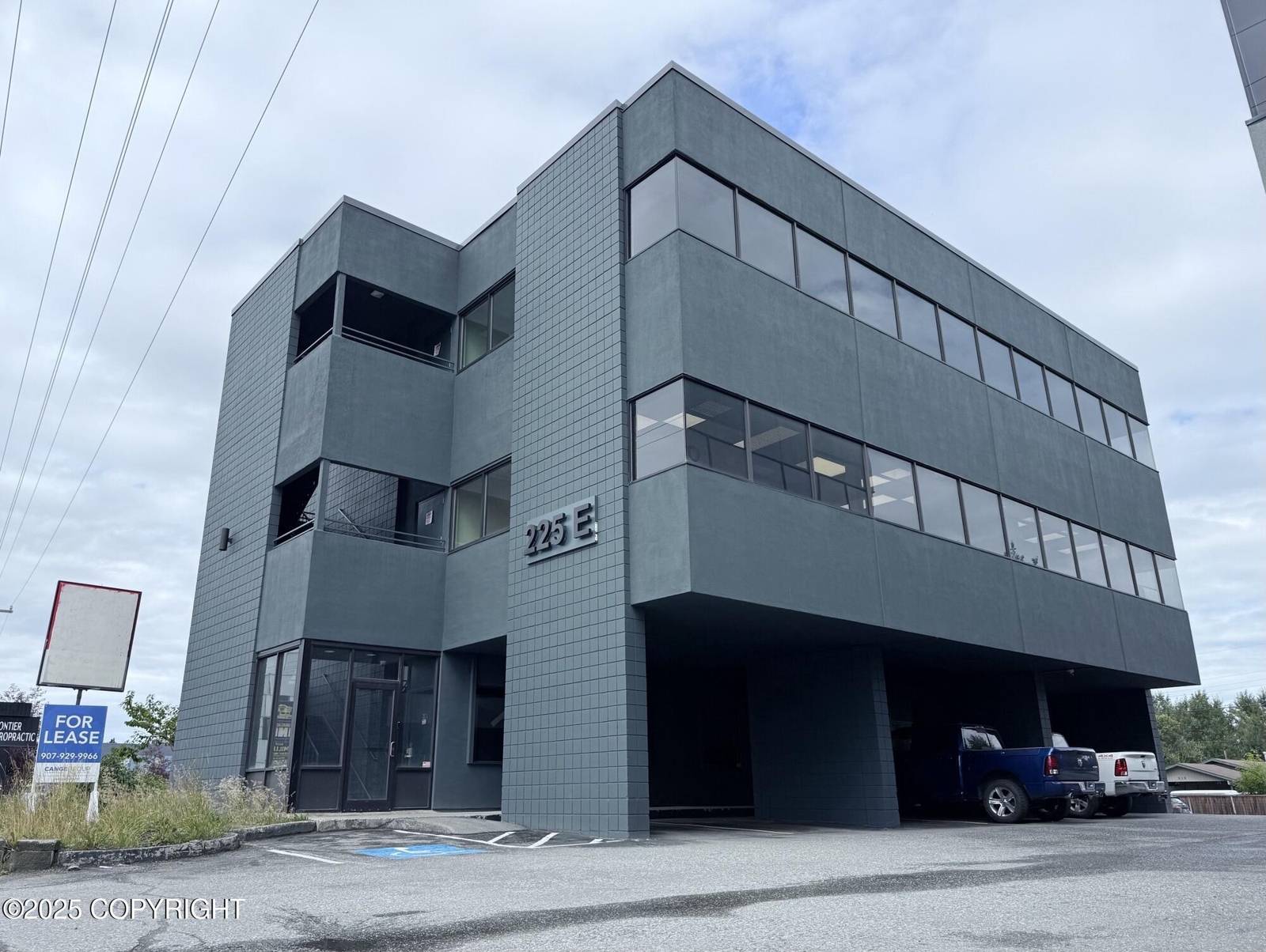 225 E Fireweed