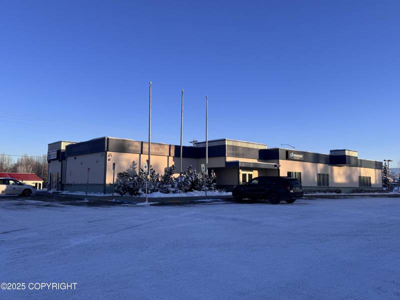 1420 E Tudor Road #1, Anchorage