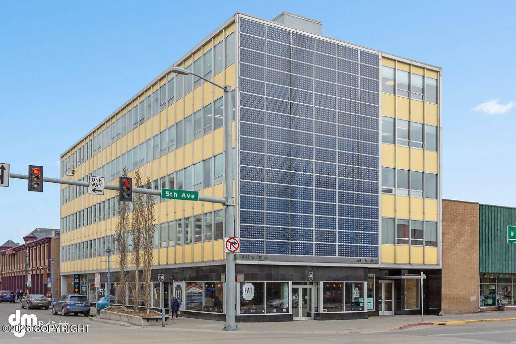 441 W 5th Ave Exterior