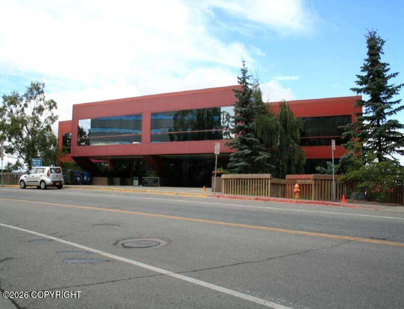 1029 W 3rd- Resolution Plaza Flyer_Image