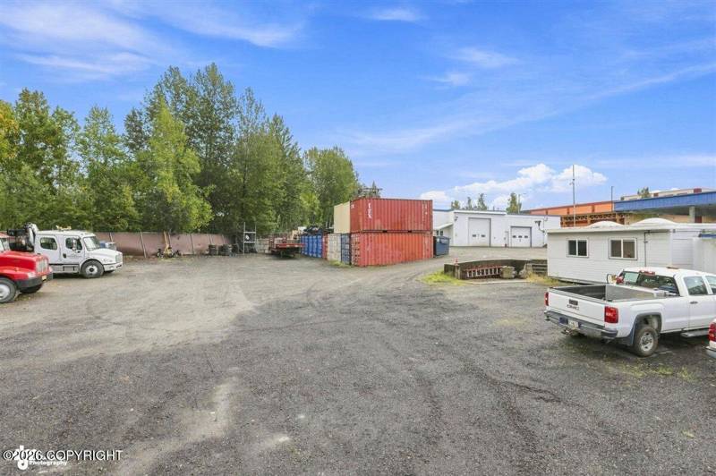 8361 Petersburg Street, Anchorage