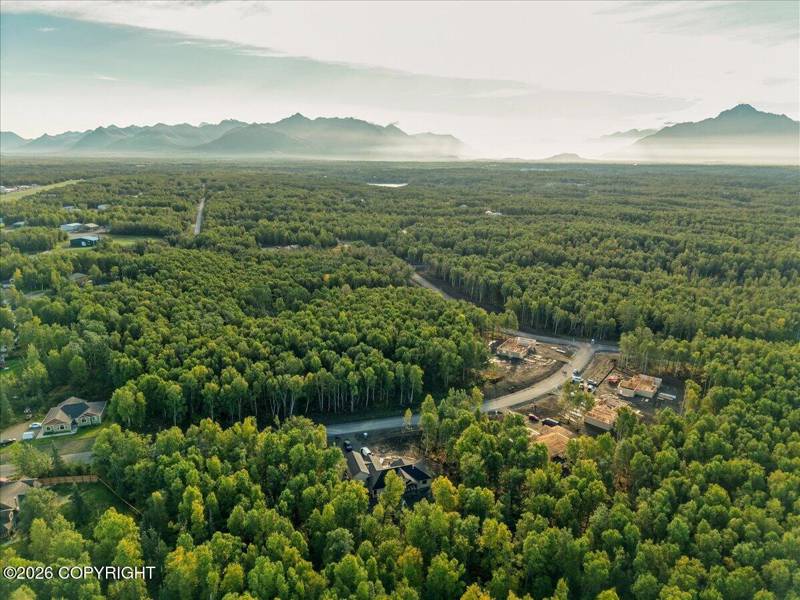 L10 B2 N Barry Circle, Wasilla